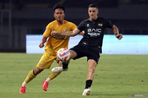 Alexis Messidoro Siapkan Mental untuk Pertandingan Melawan Persis Solo
