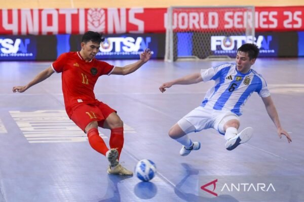Here are some alternative titles for "Hasil Lengkap Undian Kualifikasi Piala Asia Futsal 2026 Indonesia":

1. "Hasil Final Undian Kualifikasi Piala Asia Futsal 2026 di Indonesia"
2. "Rekap Lengkap Undian Kualifikasi Piala Asia Futsal 2026: Indonesia"
3. "Detail Lengkap Hasil Undian Kualifikasi Piala Asia Futsal 2026"
4. "Pengumuman Hasil Undian Kualifikasi Futsal Asia 2026 di Indonesia"
5. "Hasil Lengkap Undian Kualifikasi Futsal Asia 2026: Siapa Saja Pesertanya?"
6. "Hasil Undian Kualifikasi Piala Asia Futsal 2026: Tabel Lengkap dan Analisis"
7. "Kualifikasi Piala Asia Futsal 2026: Hasil Undian Lengkap untuk Indonesia"

Feel free to choose any of these or modify them further to suit your needs!