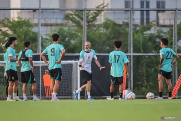 Eduardo Perez Mengingatkan Persebaya Surabaya untuk Waspada Terhadap Ancaman PSIM Yogyakarta